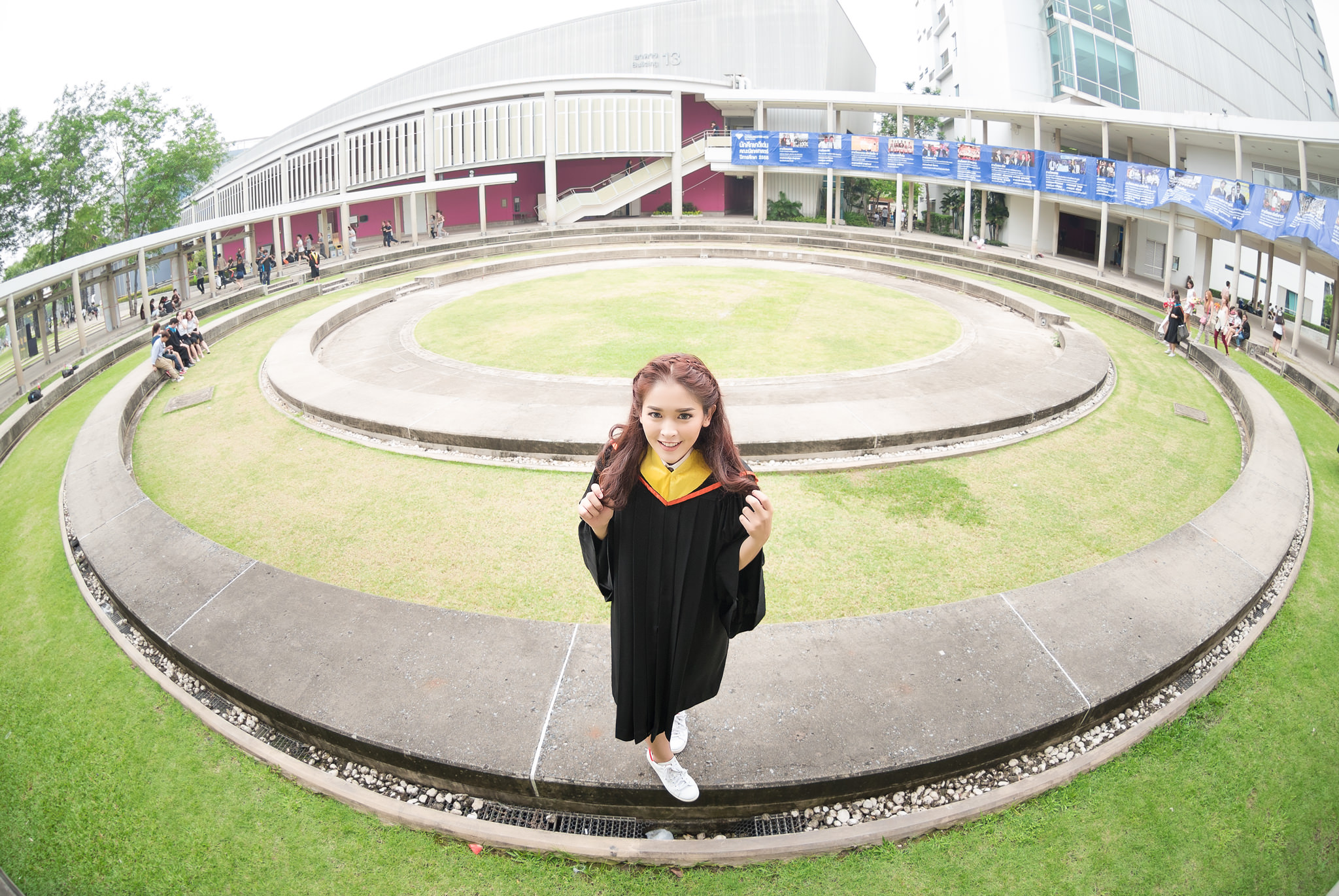 รับถ่ายรูปงานรับปริญญามหาวิทยาลัยกรุงเทพ