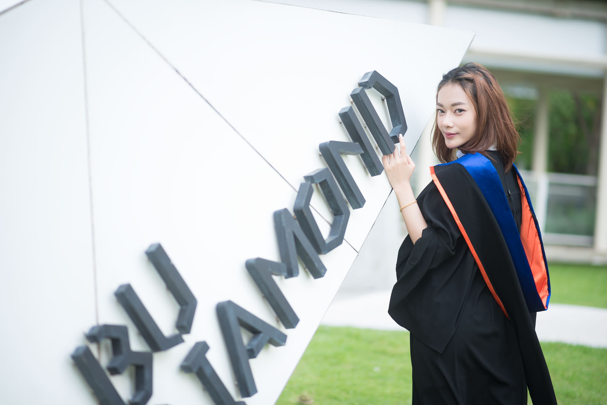 รับถ่ายรูปงานรับปริญญามหาวิทยาลัยกรุงเทพ