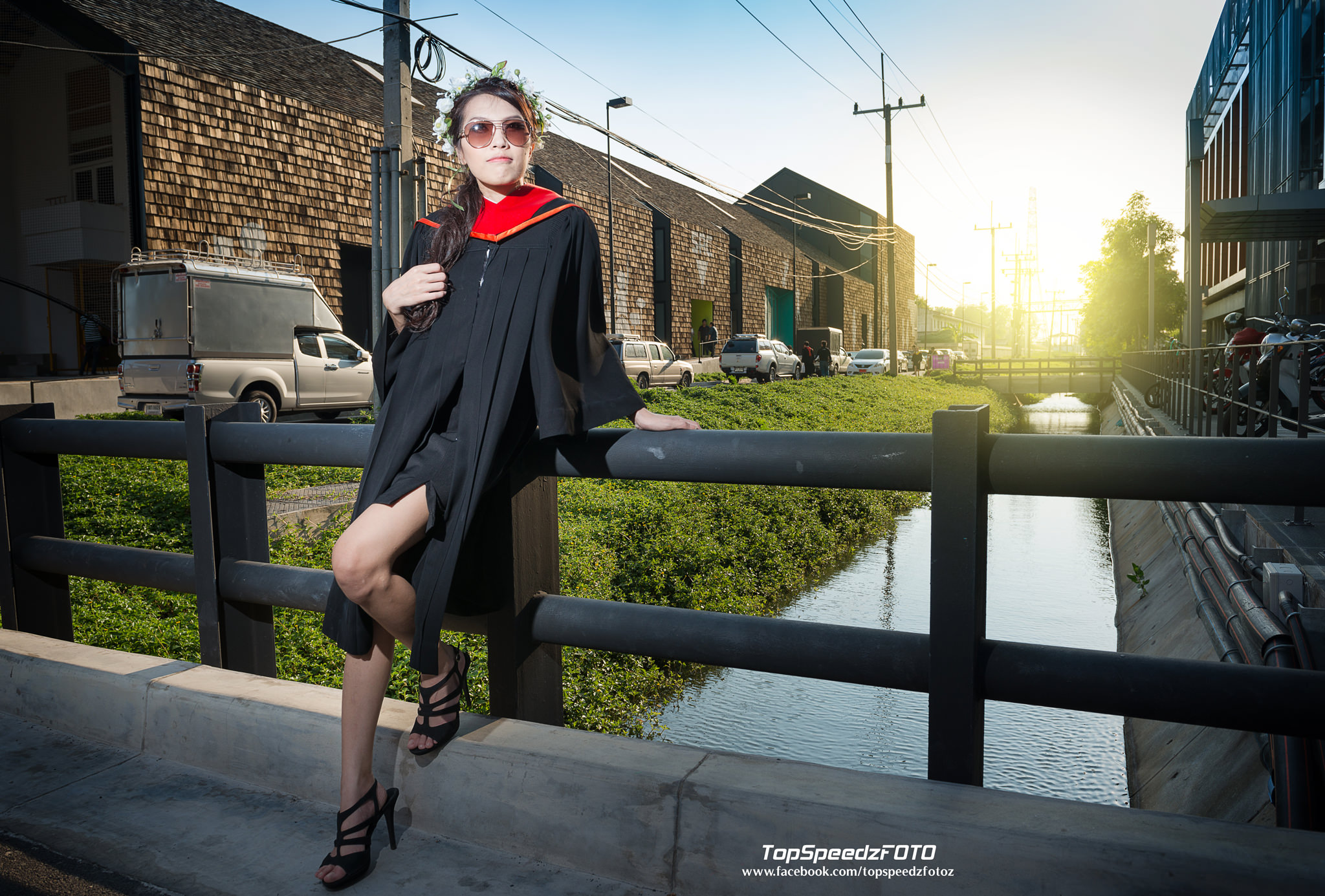 รับถ่ายรูปงานรับปริญญามหาวิทยาลัยกรุงเทพ