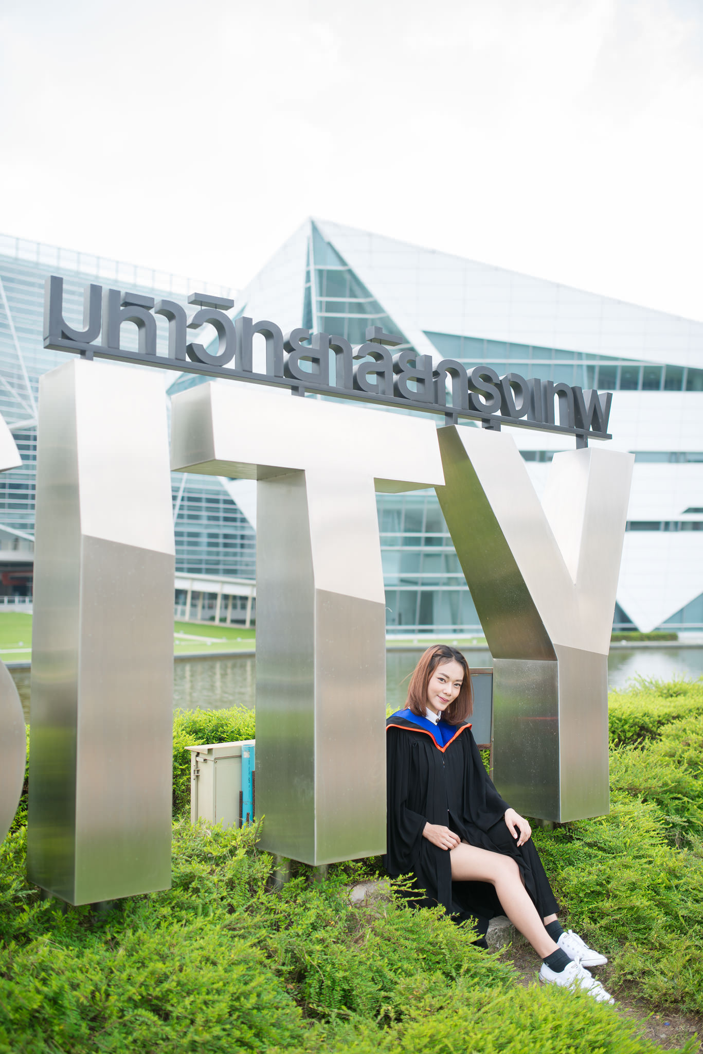 รับถ่ายรูปงานรับปริญญามหาวิทยาลัยกรุงเทพ