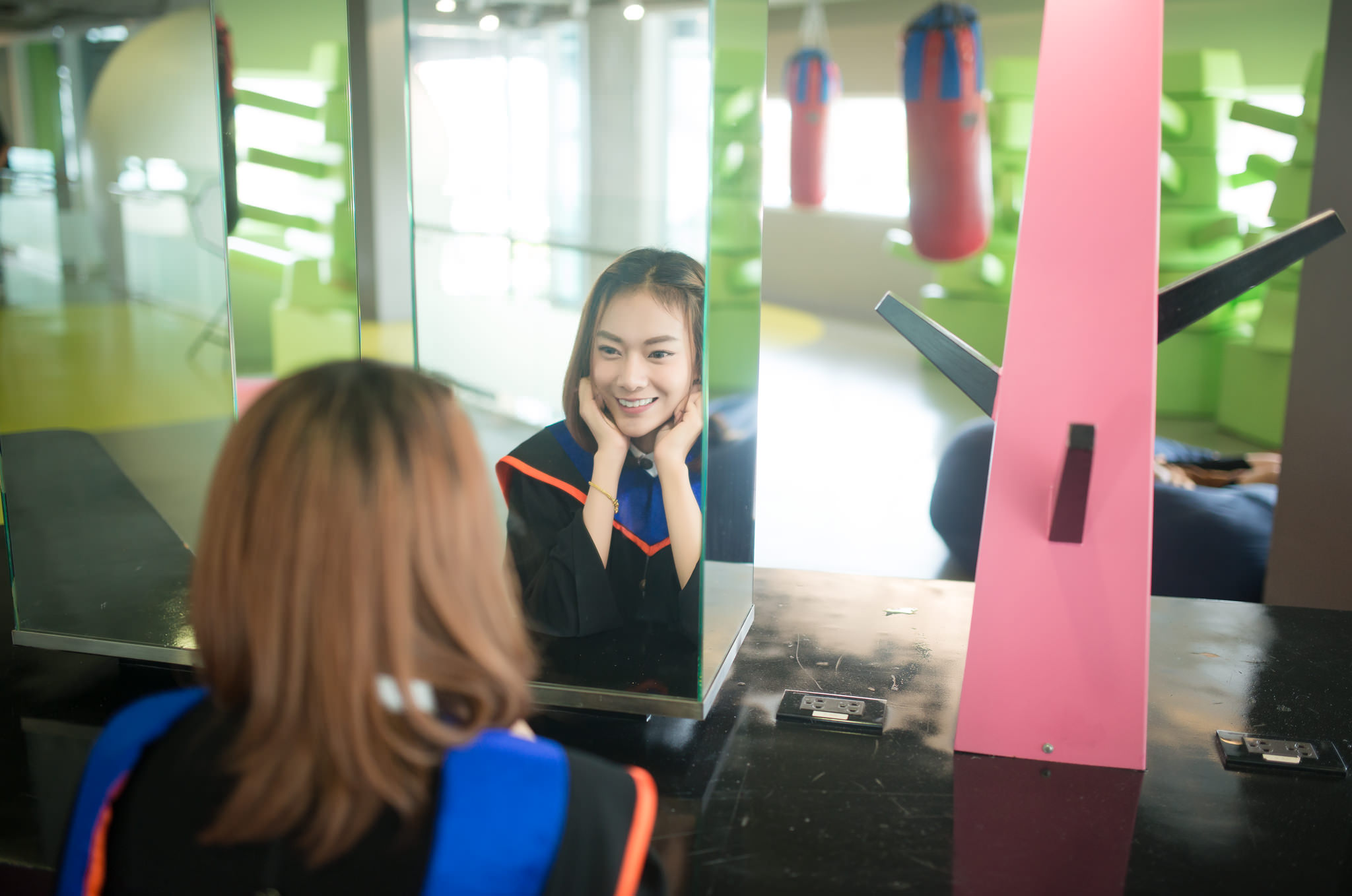 รับถ่ายรูปงานรับปริญญามหาวิทยาลัยกรุงเทพ