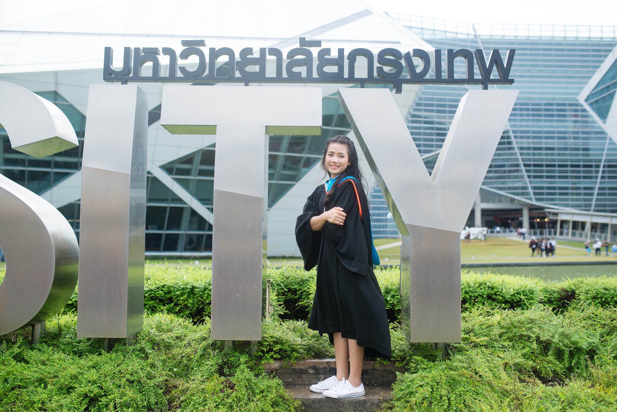 รับถ่ายรูปงานรับปริญญามหาวิทยาลัยกรุงเทพ