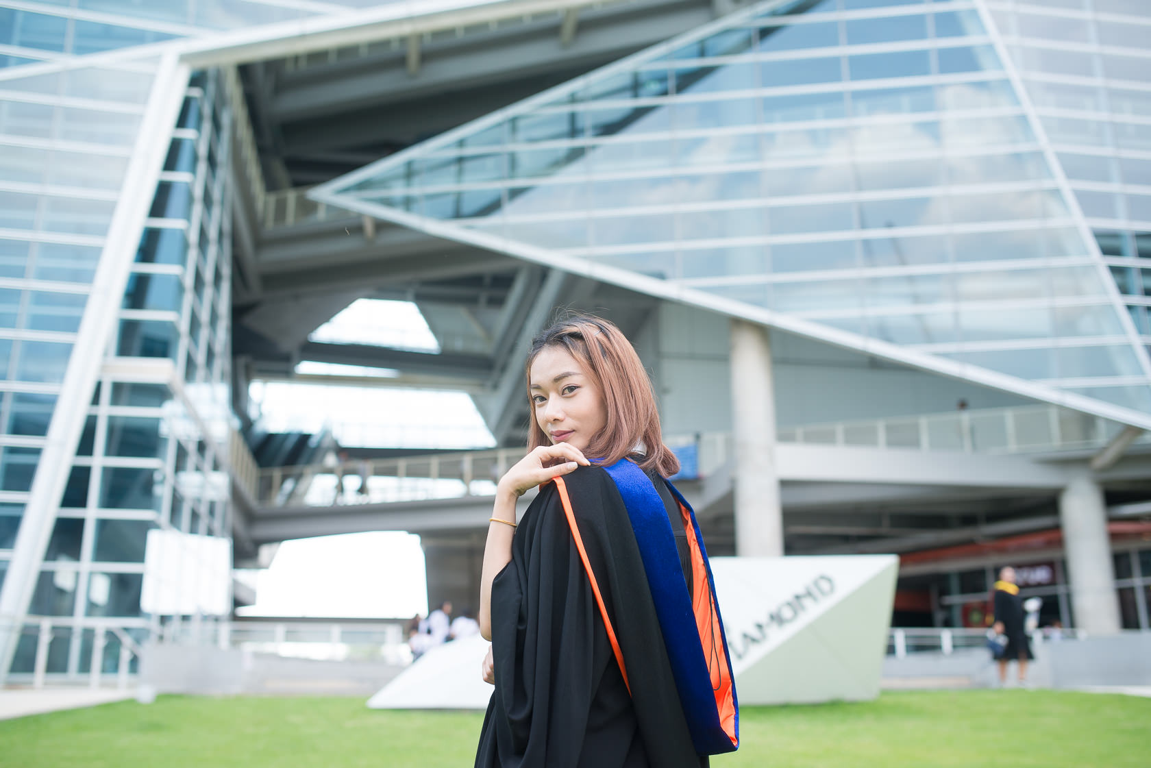 รับถ่ายรูปงานรับปริญญามหาวิทยาลัยกรุงเทพ