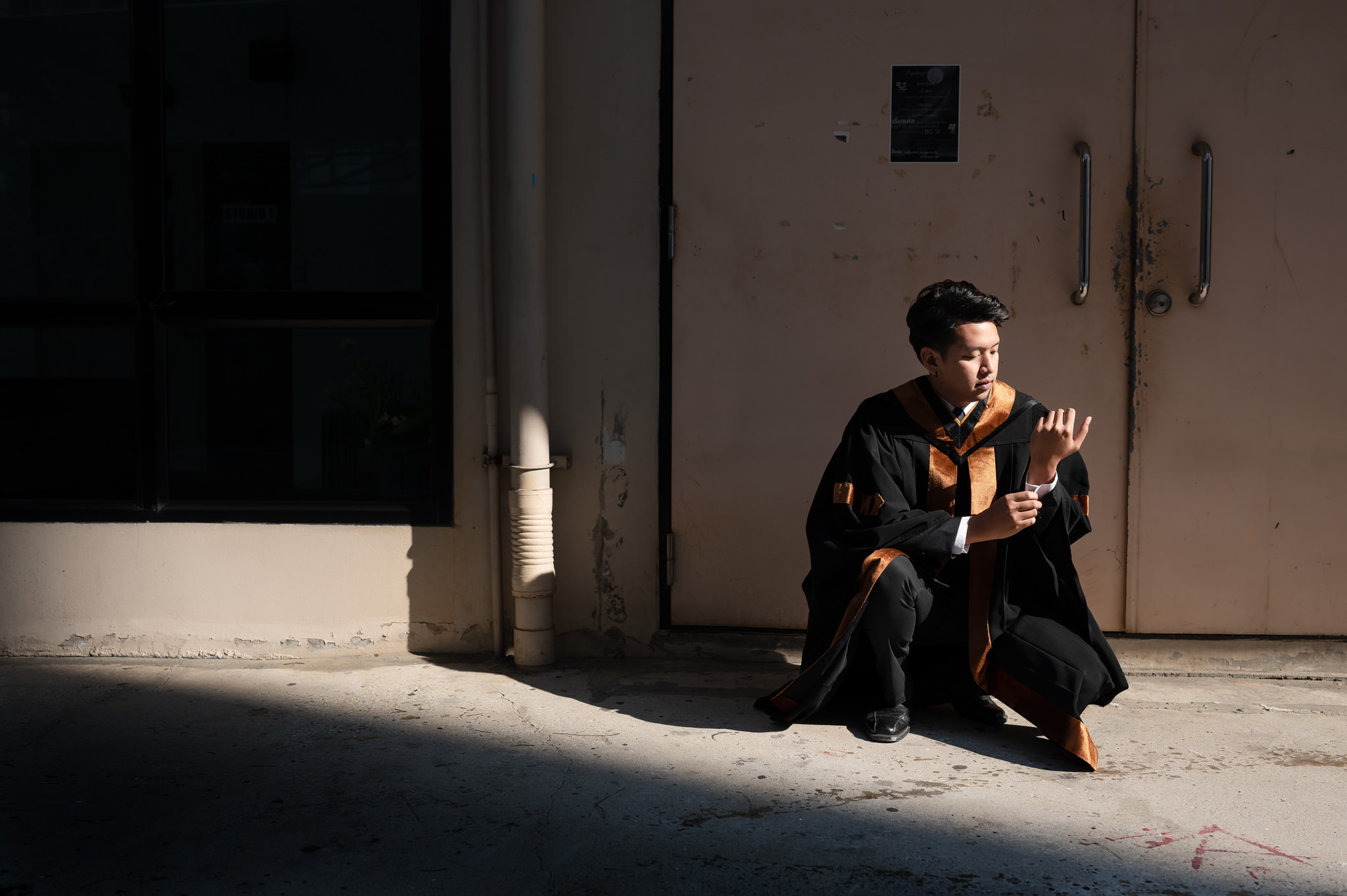 รับถ่ายรูปปริญญามหาวิทยาลัยธุรกิจบัณฑิตย์