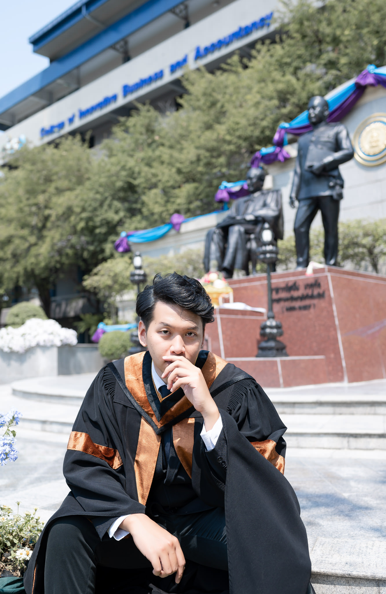 รับถ่ายรูปปริญญามหาวิทยาลัยธุรกิจบัณฑิตย์