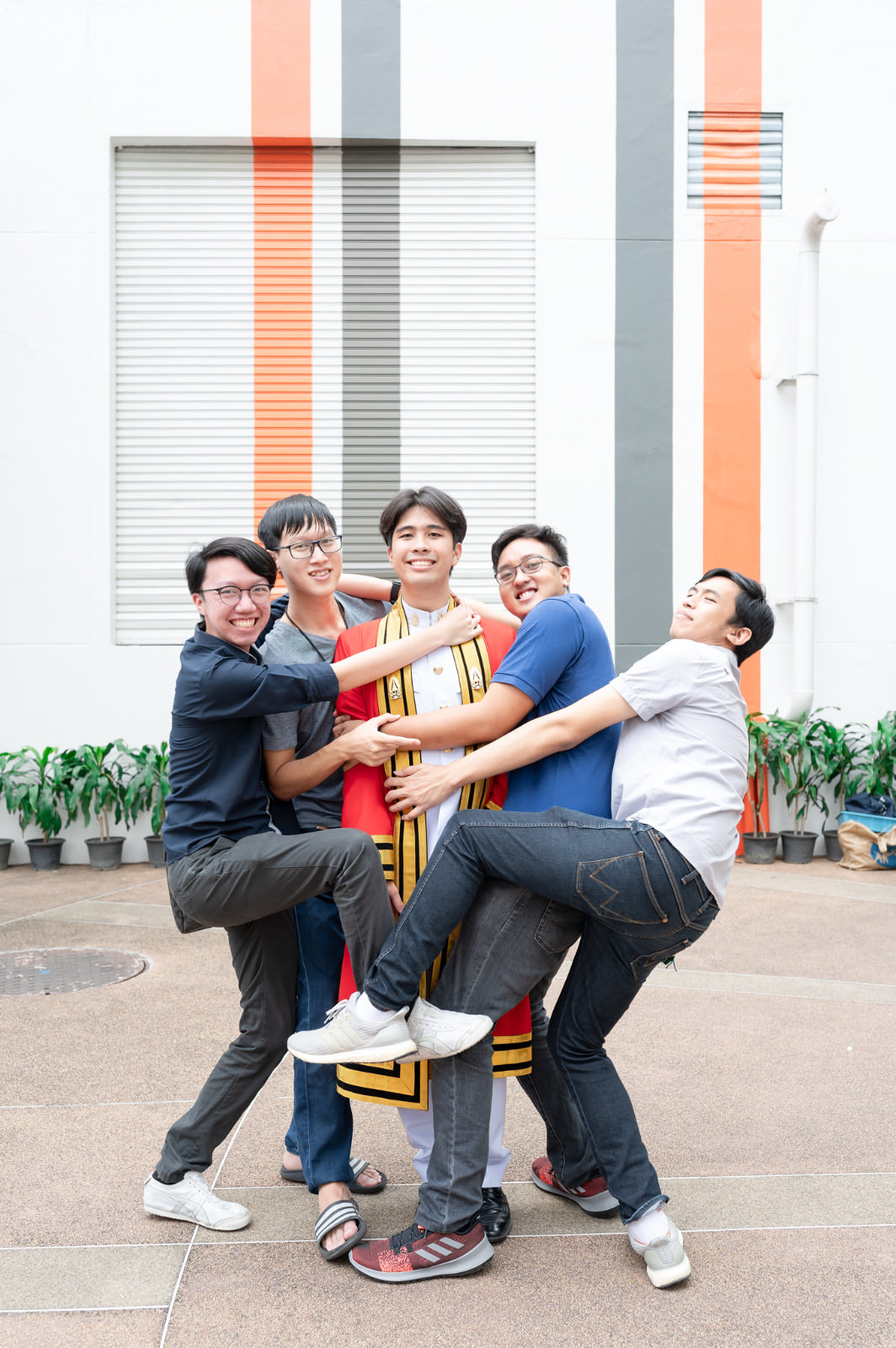 รับถ่ายรูปงานรับปริญญามหาวิทยาลัยเทคโนโลยีพระจอมเกล้าพระนครเหนือ