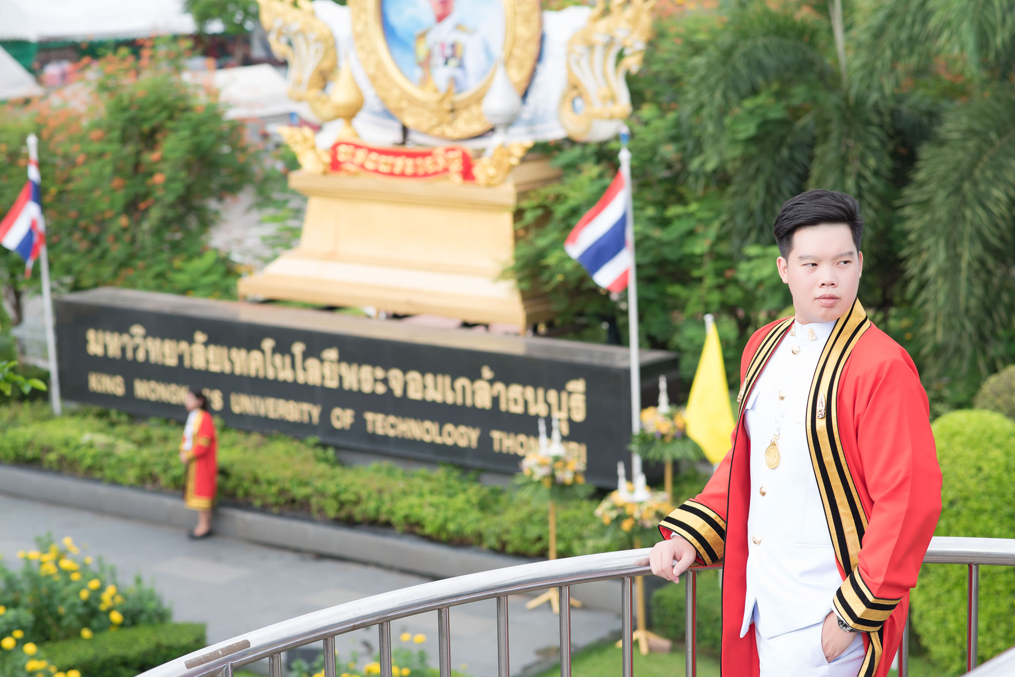 รับถ่ายรูปงานรับปริญญามหาวิทยาลัยเทคโนโลยีพระจอมเกล้าธนบุรี