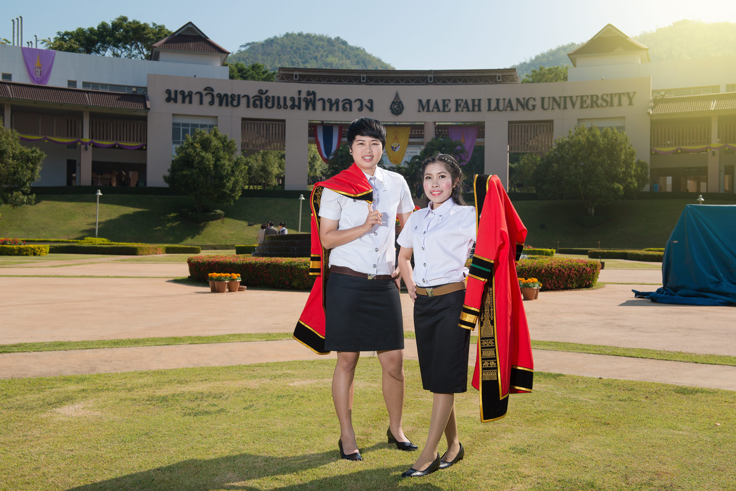 รับถ่ายรูปงานรับปริญญามหาวิทยาลัยแม่ฟ้าหลวง