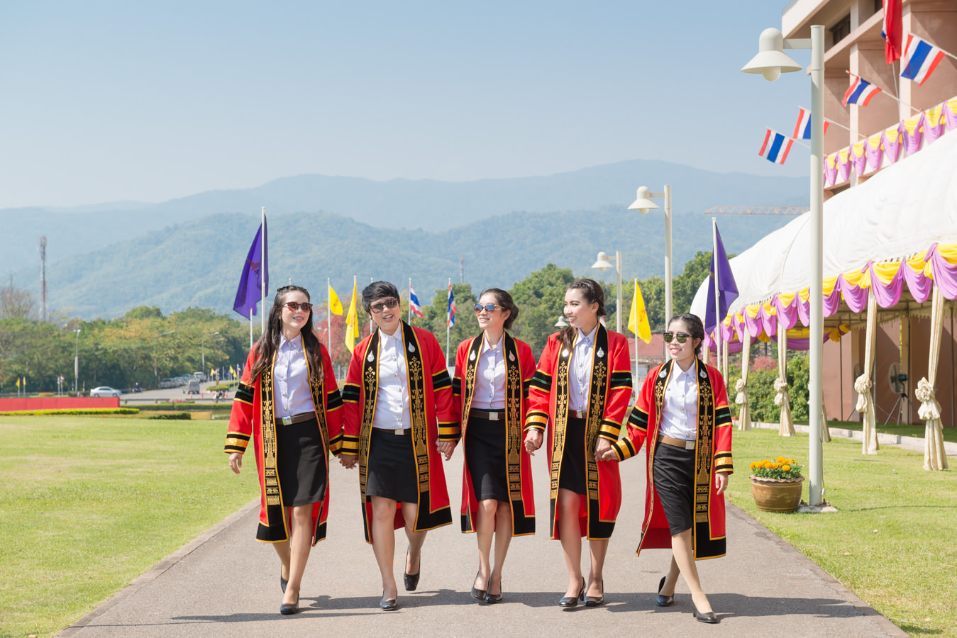 รับถ่ายรูปงานรับปริญญามหาวิทยาลัยแม่ฟ้าหลวง