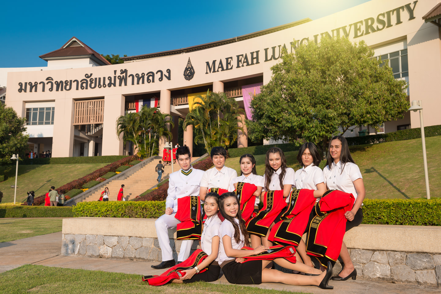 รับถ่ายรูปงานรับปริญญามหาวิทยาลัยแม่ฟ้าหลวง