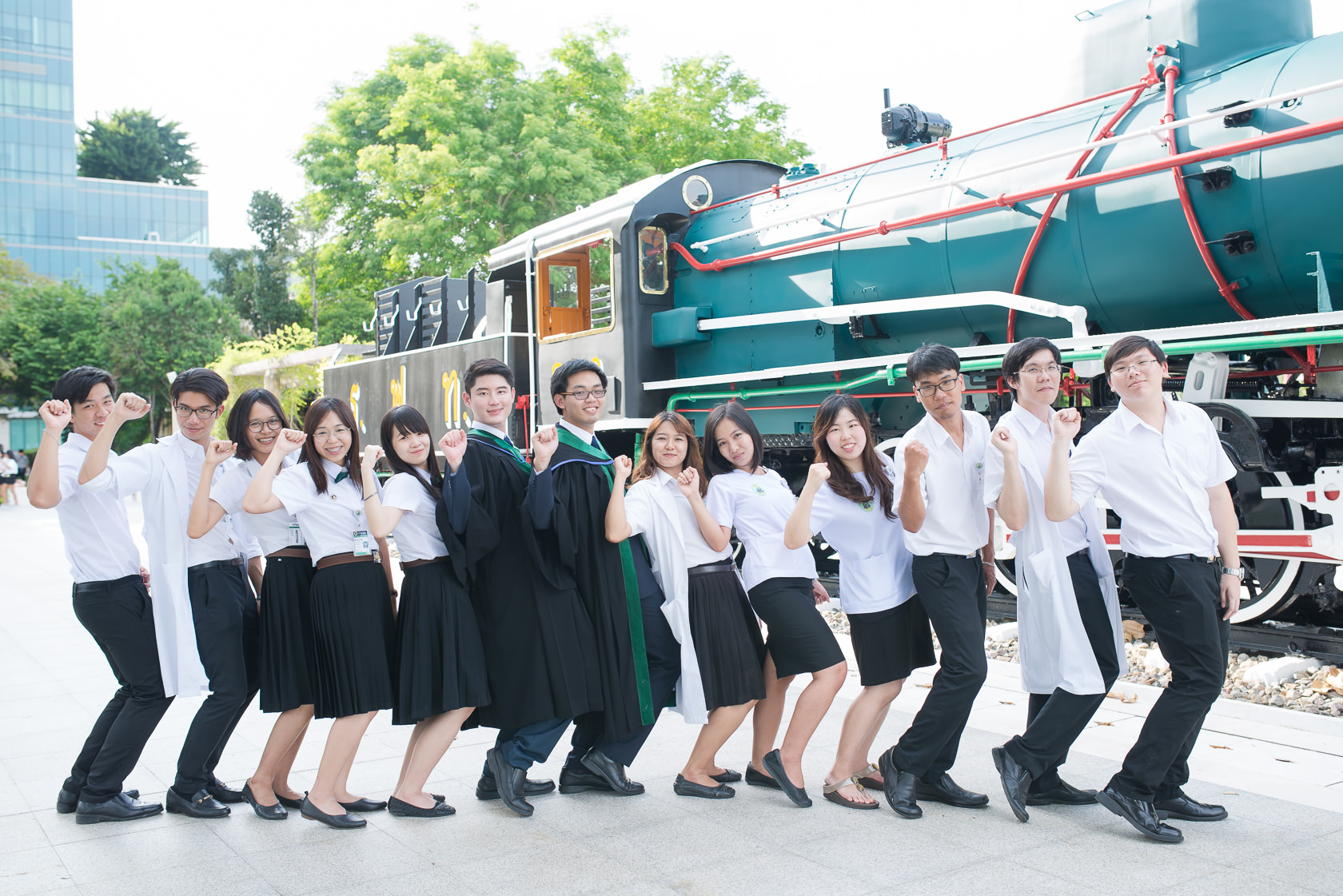 รับถ่ายรูปงานรับปริญญามหาวิทยาลัยมหิดล