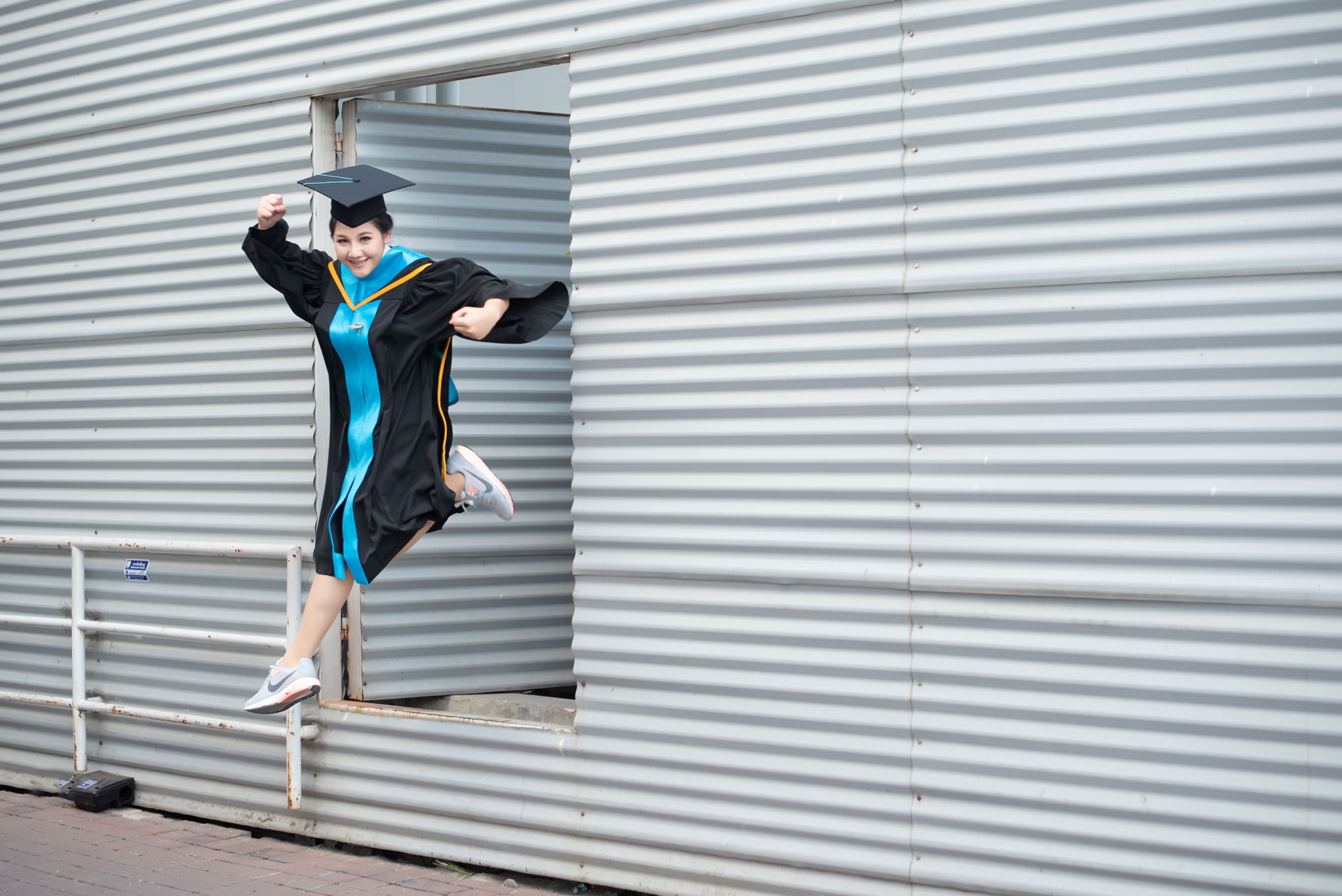 ถ่ายรูปรับปริญญาสถาบันการจัดการปัญญาภิวัฒน์ 5