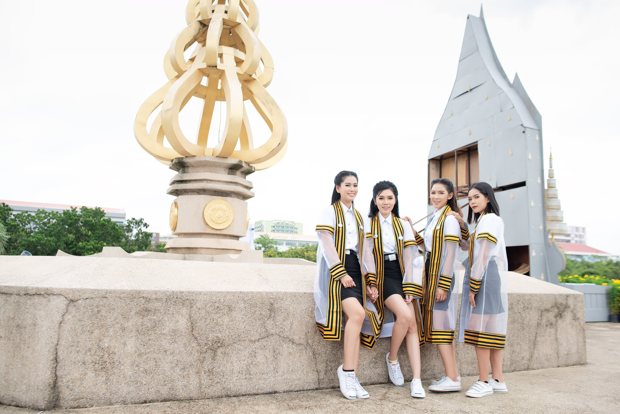 รับถ่ายรูปงานรับปริญญามหาวิทยาลัยราชมงคลธัญบุรี