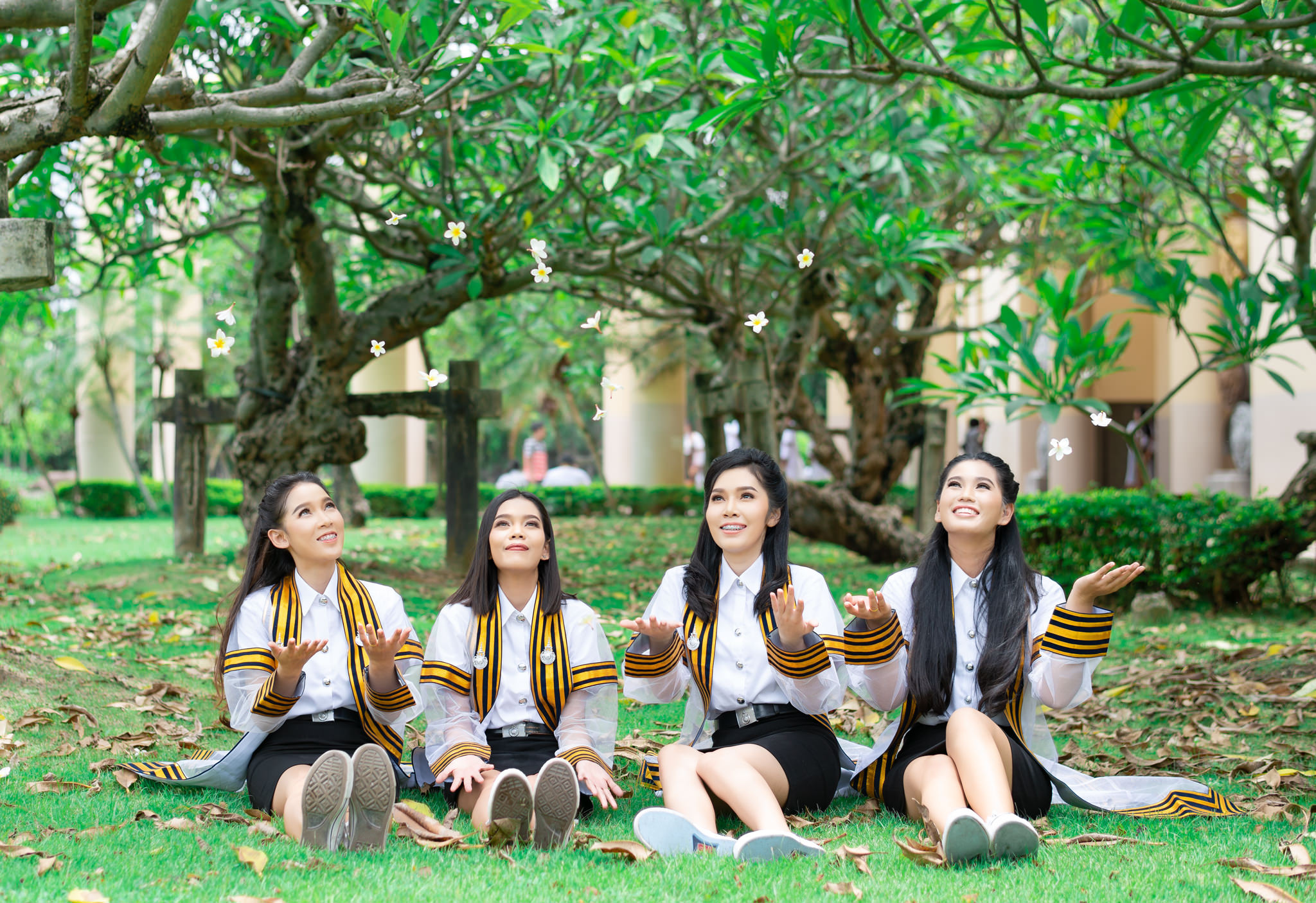 รับถ่ายรูปงานรับปริญญามหาวิทยาลัยราชมงคลธัญบุรี