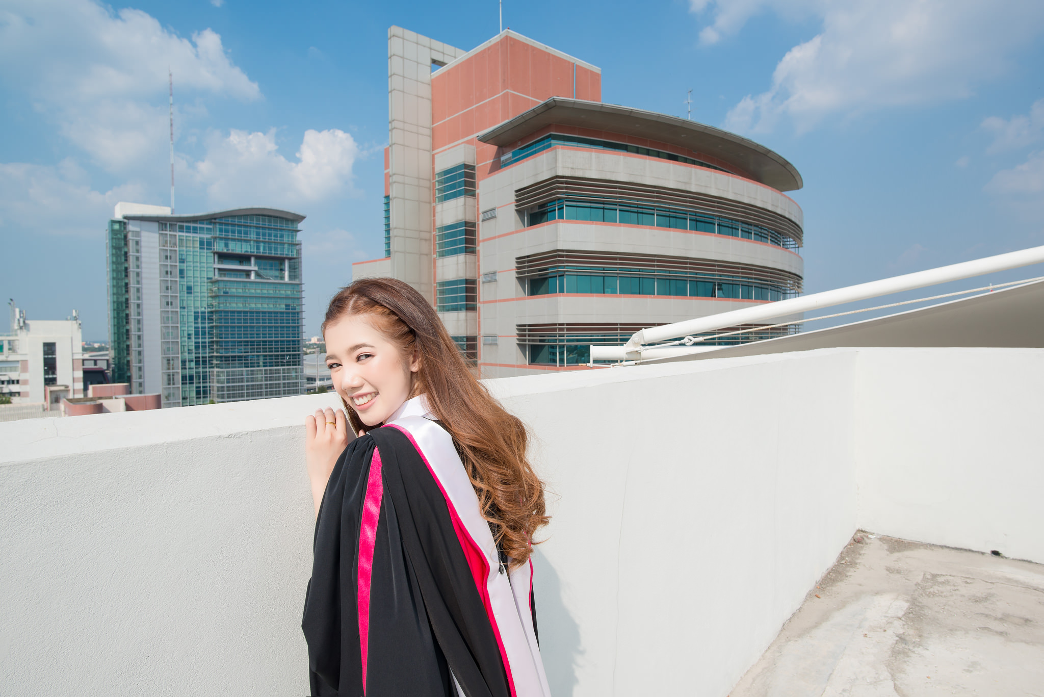 รับถ่ายรูปงานรับปริญญามหาวิทยาลัยรังสิต