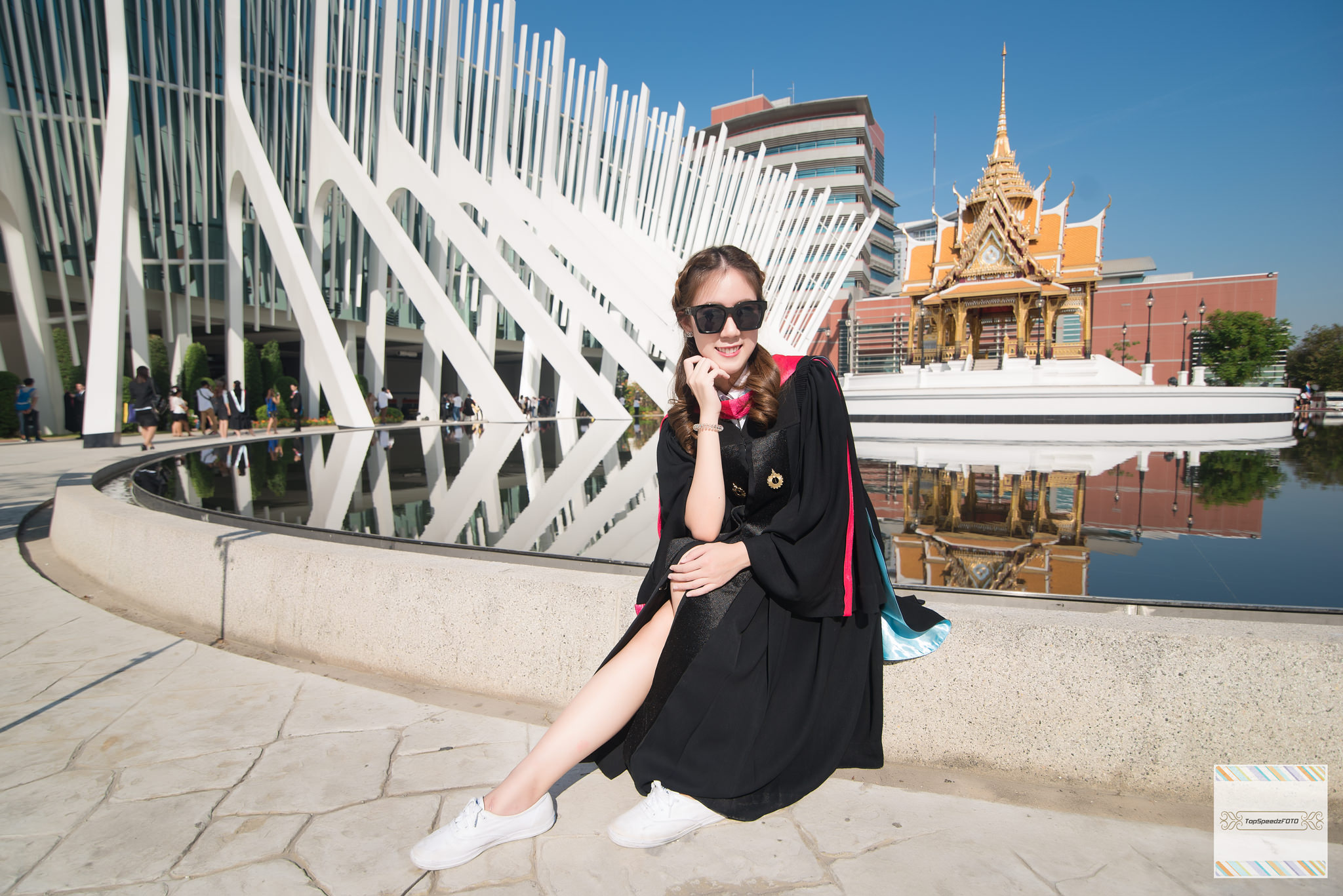 รับถ่ายรูปงานรับปริญญามหาวิทยาลัยรังสิต