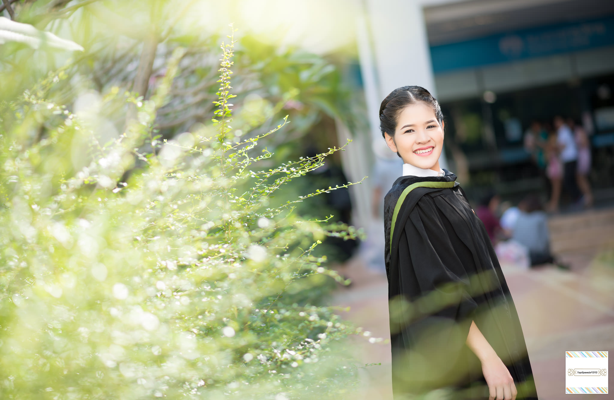 รับถ่ายรูปงานรับปริญญามหาวิทยาลัยศิลปากร