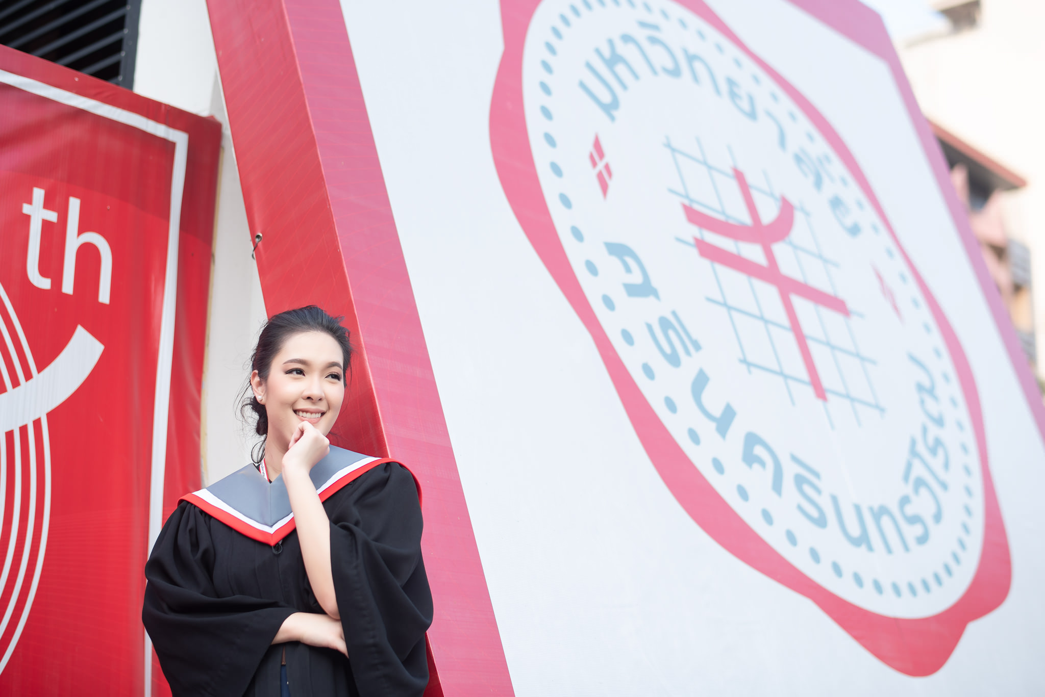 รับถ่ายรูปงานรับปริญญามหาวิทยาลัยศรีณครินทร์วิโรฒ