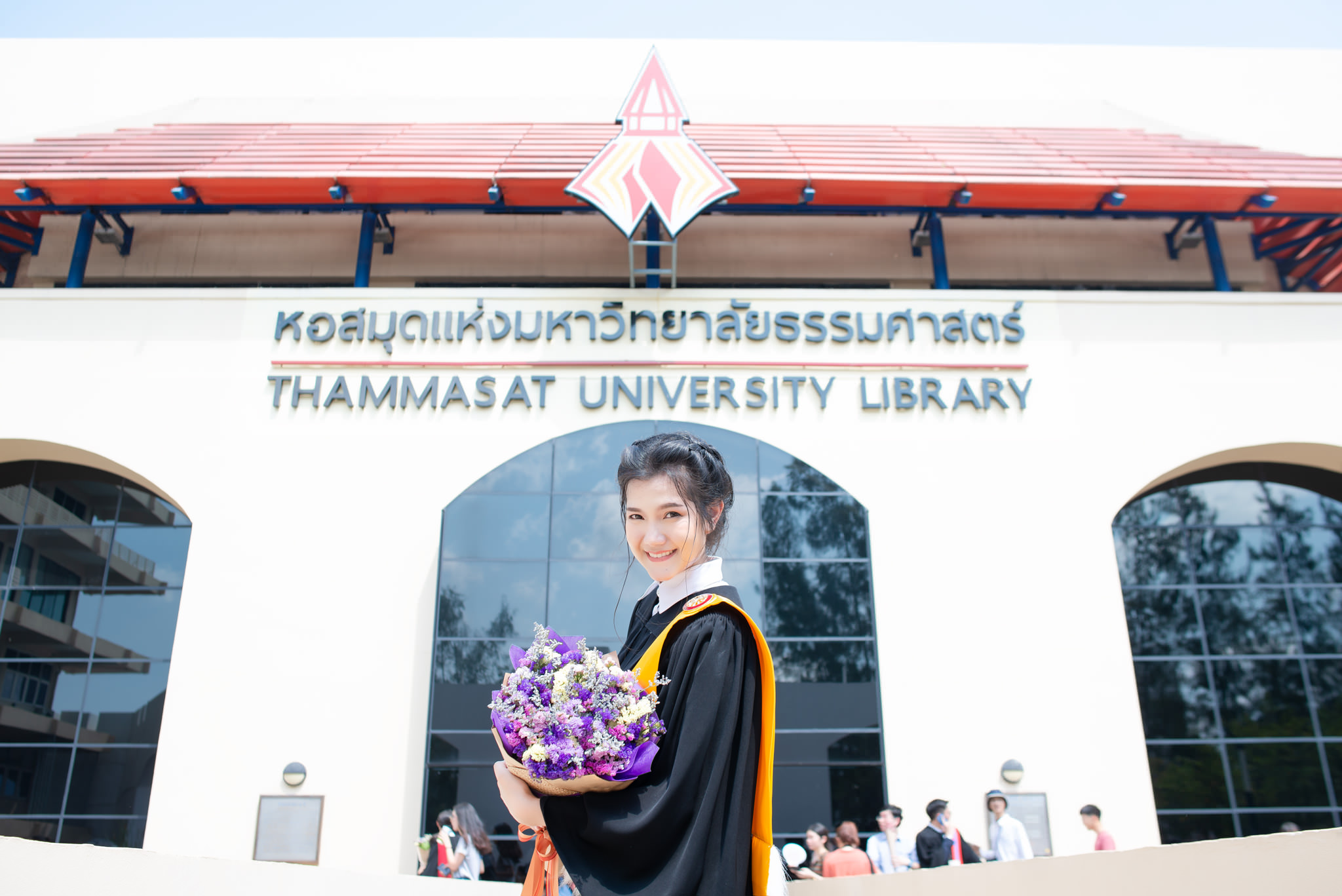 รับถ่ายรูปงานรับปริญญามหาวิทยาลัยธรรมศาสตร์