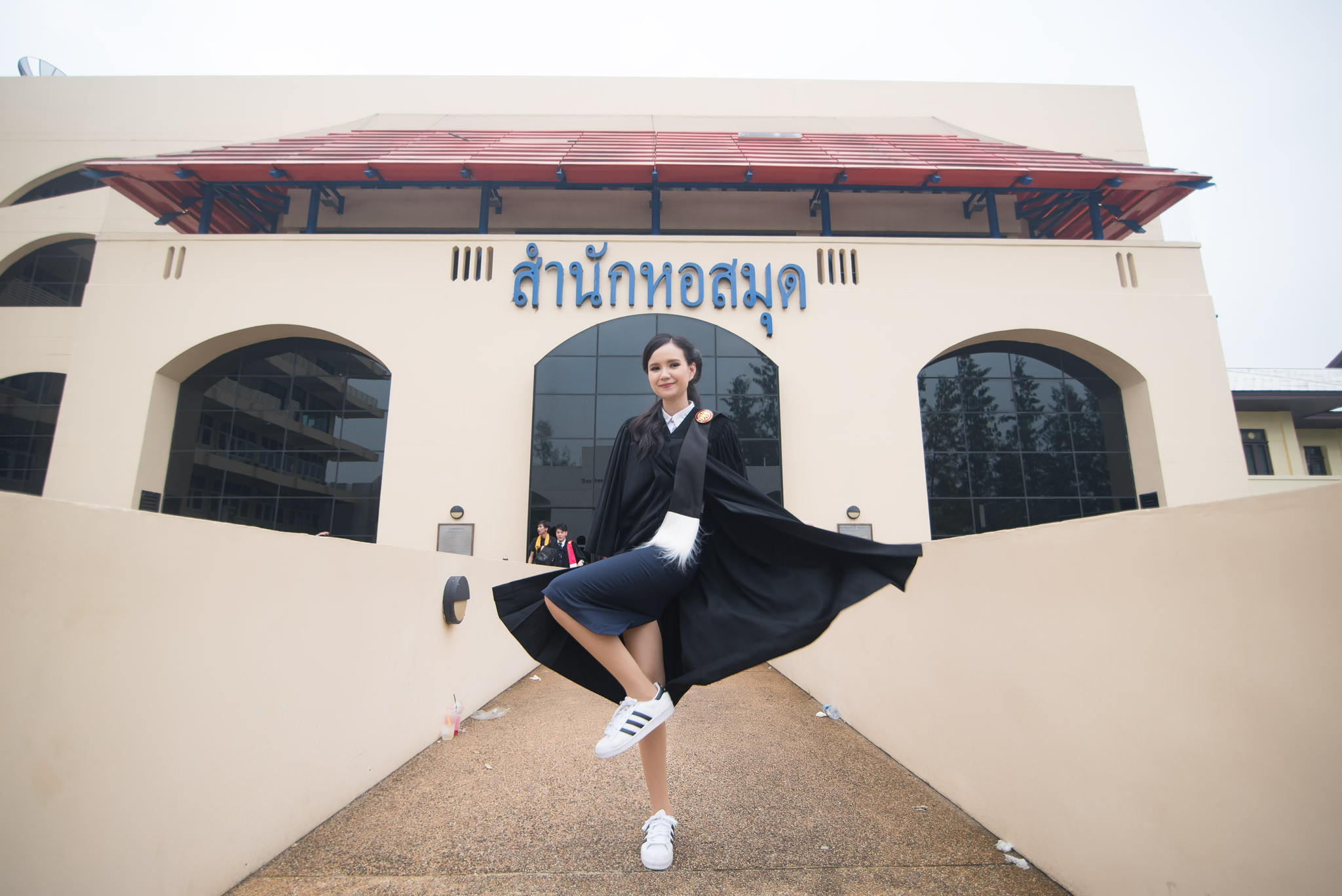 รับถ่ายรูปงานรับปริญญามหาวิทยาลัยธรรมศาสตร์