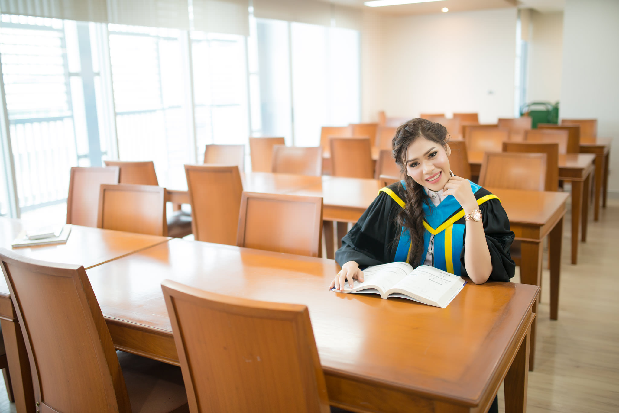 รับถ่ายรูปงานรับปริญญามหาวิทยาลัยหอการค้าไทย