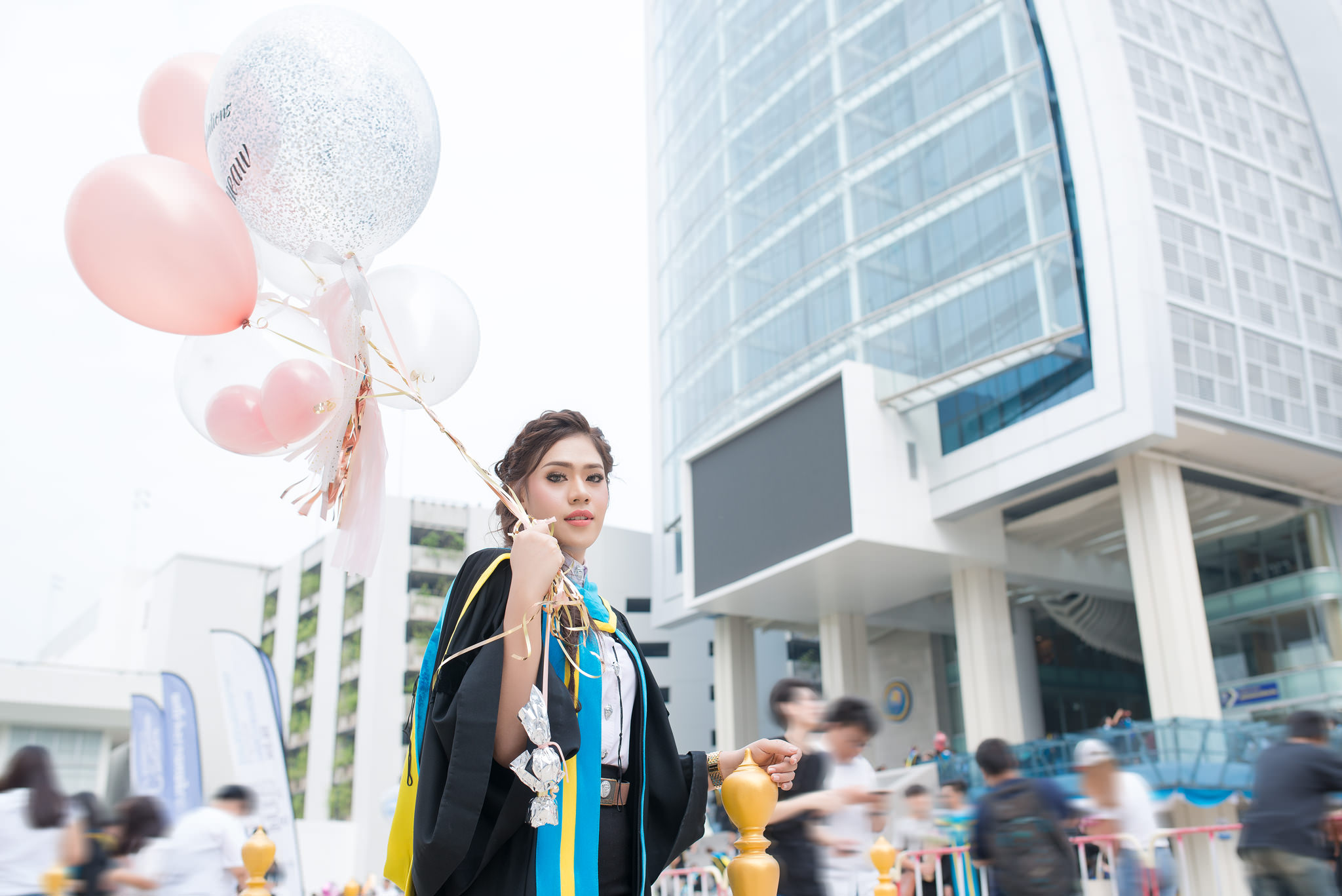 รับถ่ายรูปงานรับปริญญามหาวิทยาลัยหอการค้าไทย
