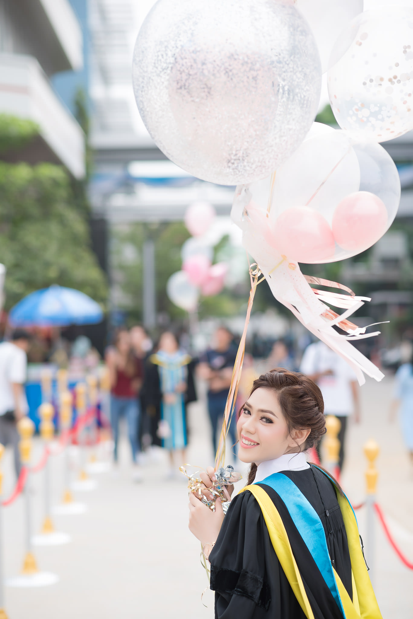 รับถ่ายรูปงานรับปริญญามหาวิทยาลัยหอการค้าไทย