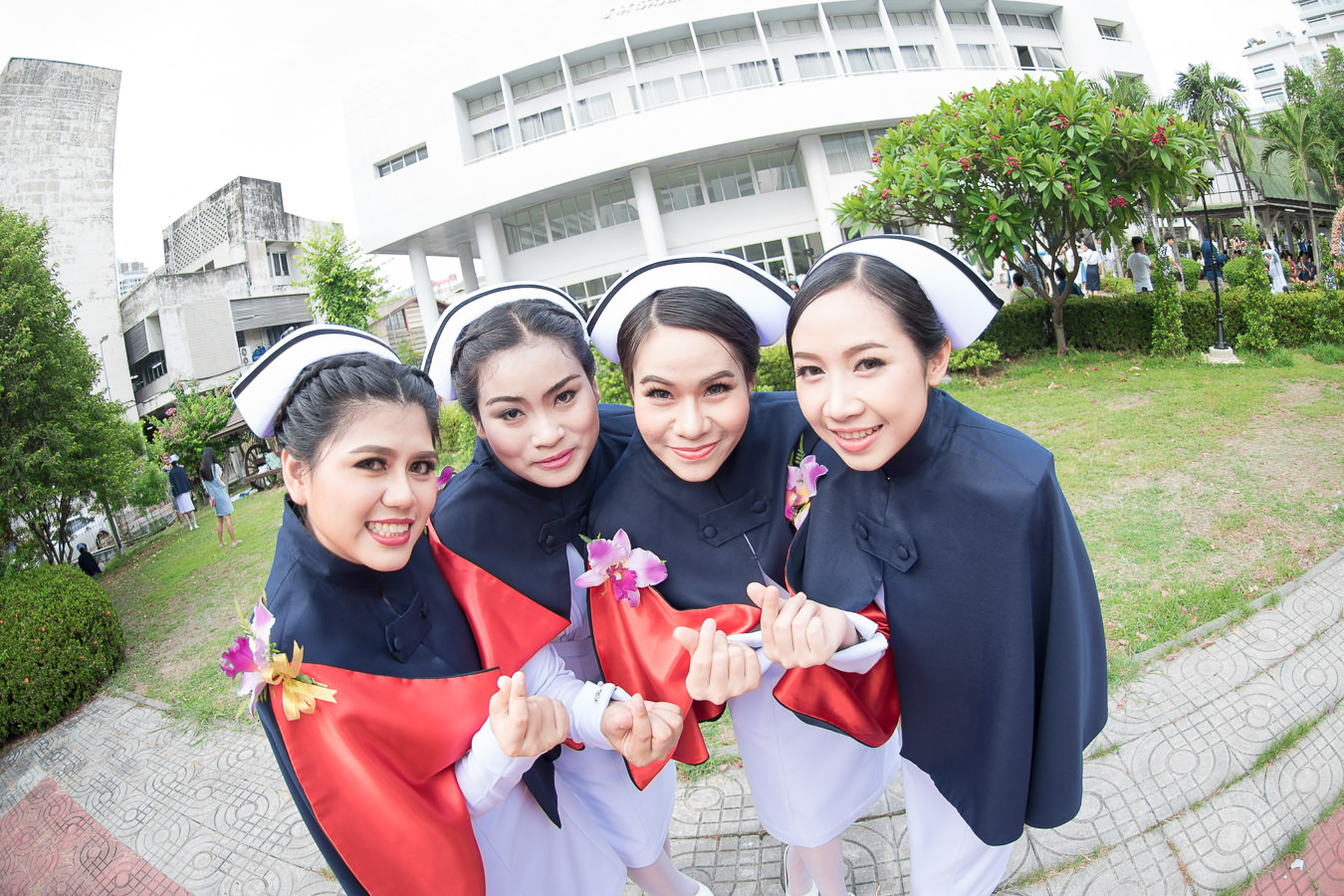 รับถ่ายรูปงานรับปริญญาวิทยาลัยพยาบาล