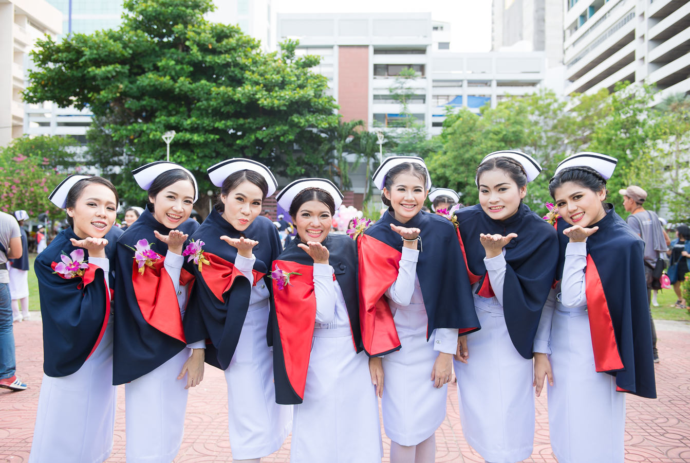 รับถ่ายรูปงานรับปริญญาวิทยาลัยพยาบาล